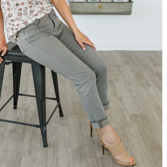 Kloth Amy Crop Straight Leg 